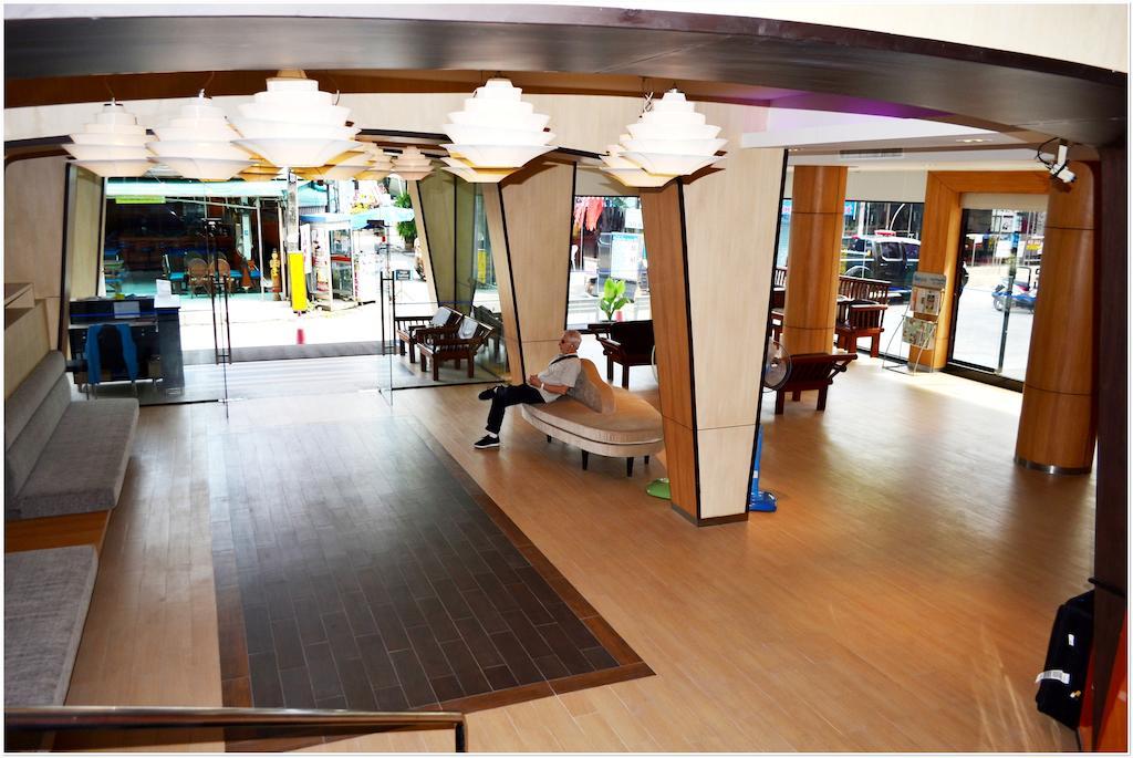 Flipper Lodge Hotel - Sha Extra Plus Pattaya Exterior foto