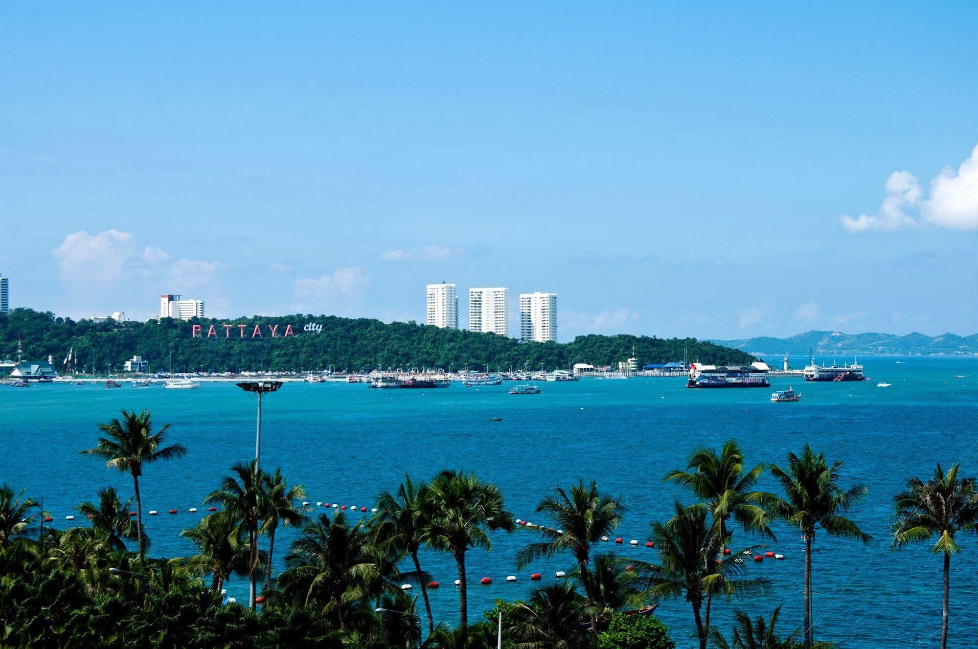 Flipper Lodge Hotel - Sha Extra Plus Pattaya Exterior foto