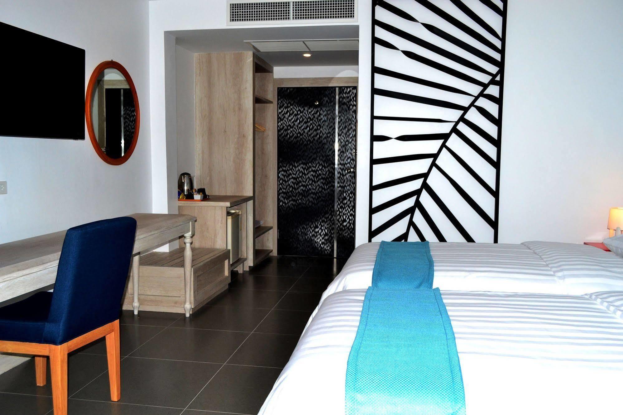 Flipper Lodge Hotel - Sha Extra Plus Pattaya Exterior foto