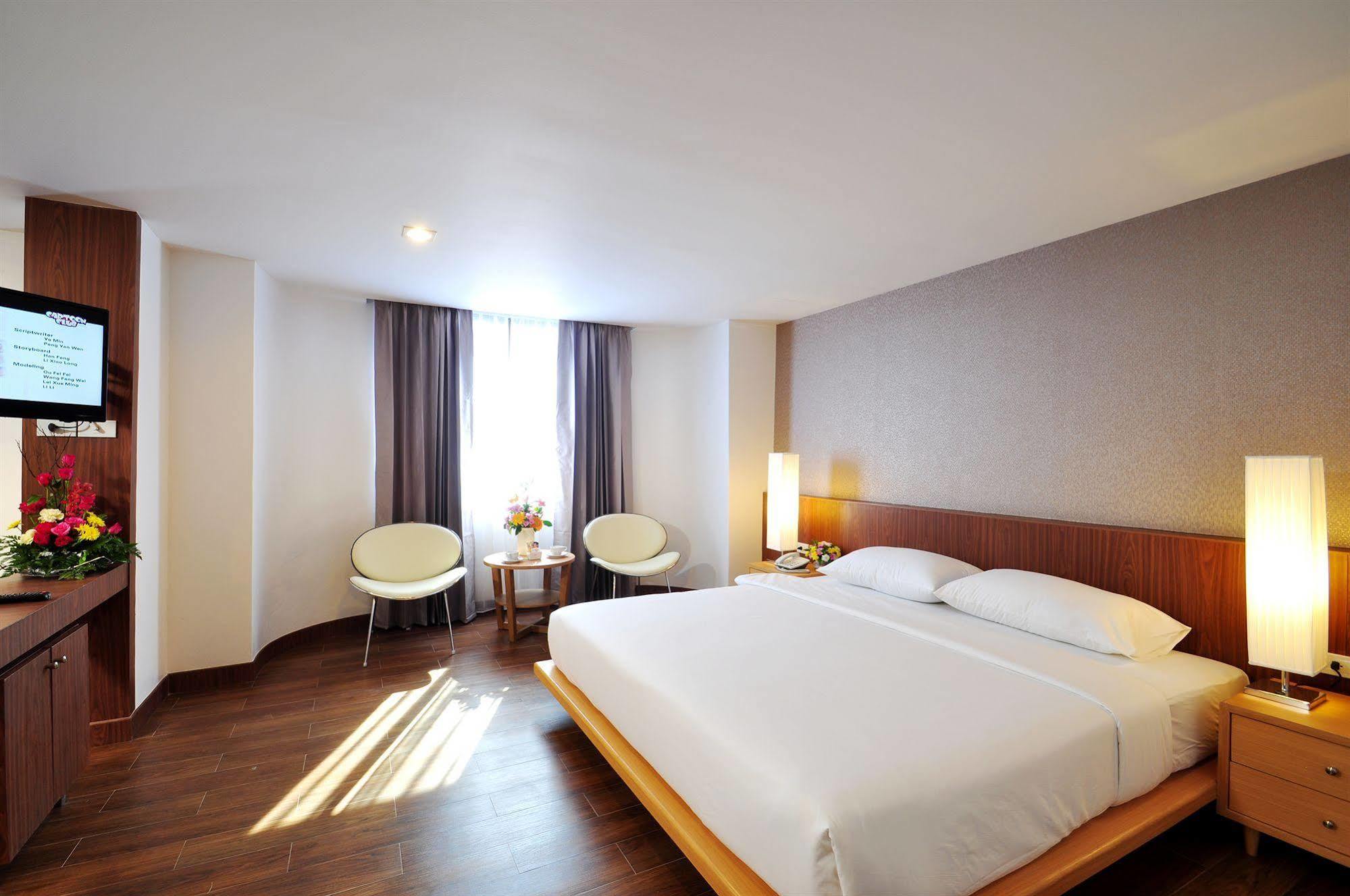 Flipper Lodge Hotel - Sha Extra Plus Pattaya Exterior foto