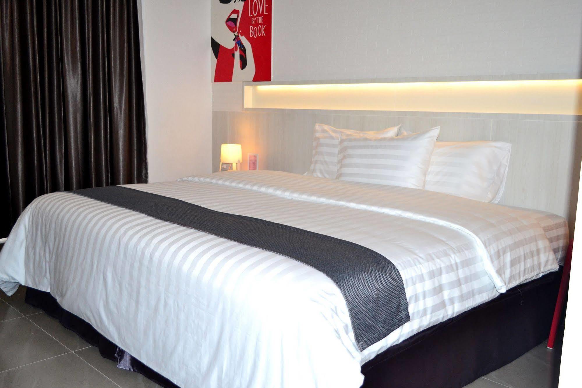 Flipper Lodge Hotel - Sha Extra Plus Pattaya Exterior foto